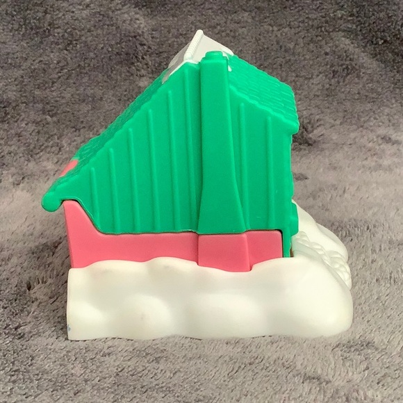 Vintage 1995 Polly Pocket Christmas Cottage Green House with Snow - Picture 9 of 12